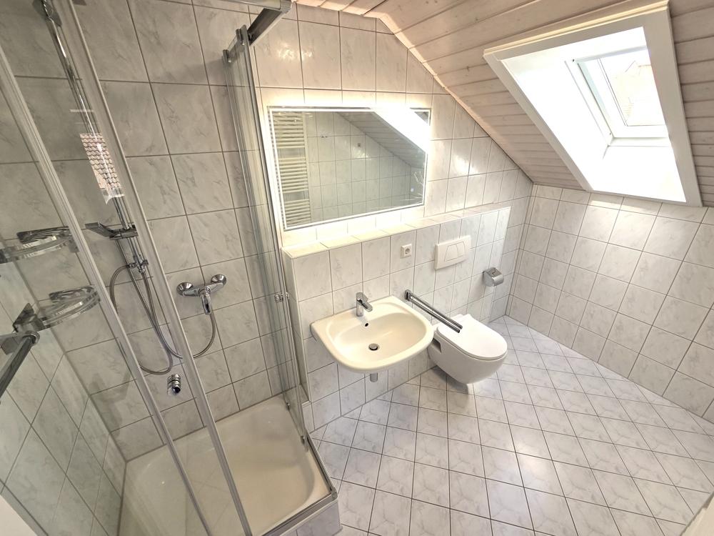 modernes Badezimmer