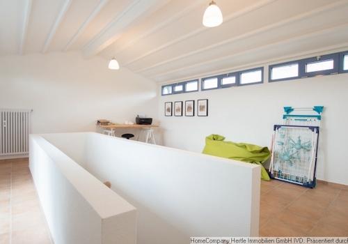 Arbeitszimmer im DG