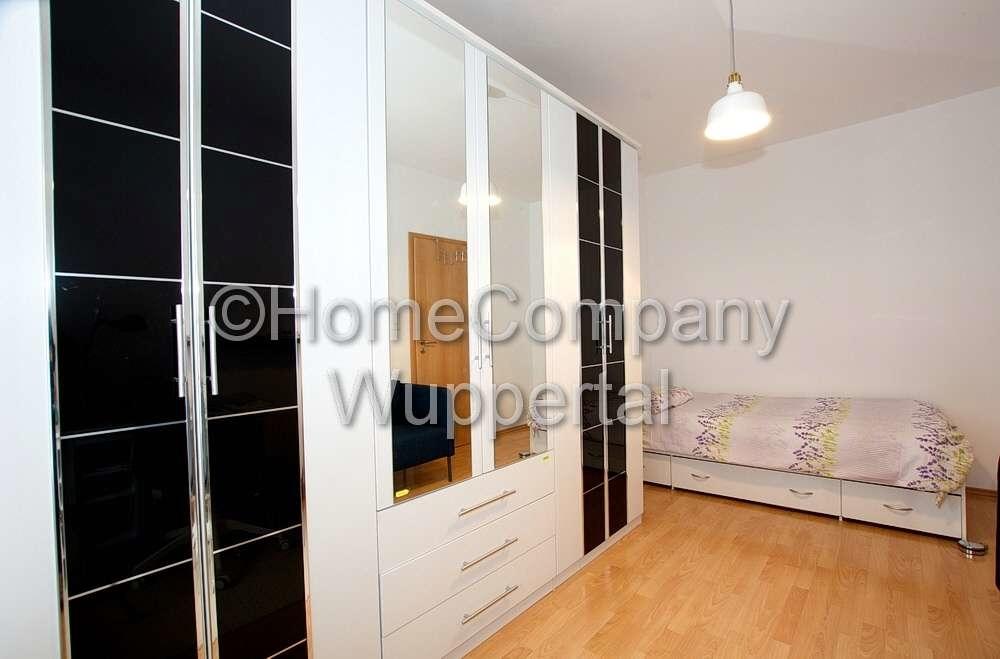 Kleiderschrank