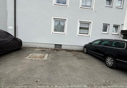 Stellplatz vor Haus
