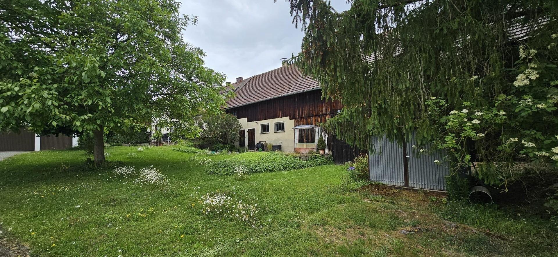 Frontansicht Stallungen Süd