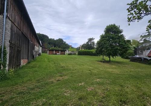 Ansicht Wiese/Garten/Holzlager