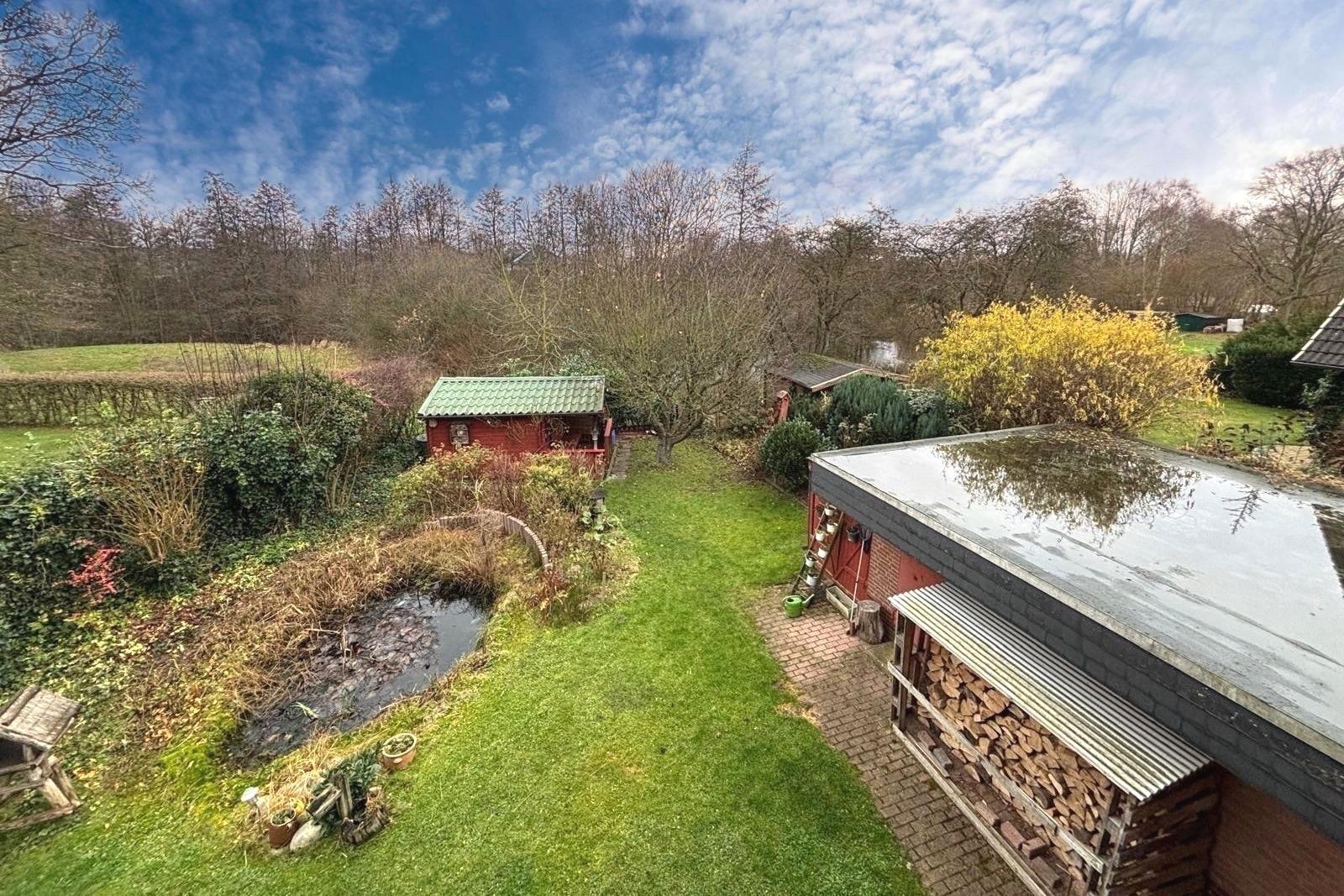 Garten mit Teich