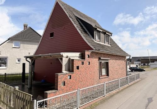 Seitenansicht mit Terrasse