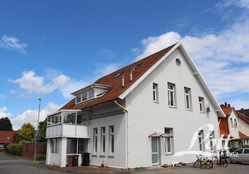 1) Haus mit 3 Wohneinheiten