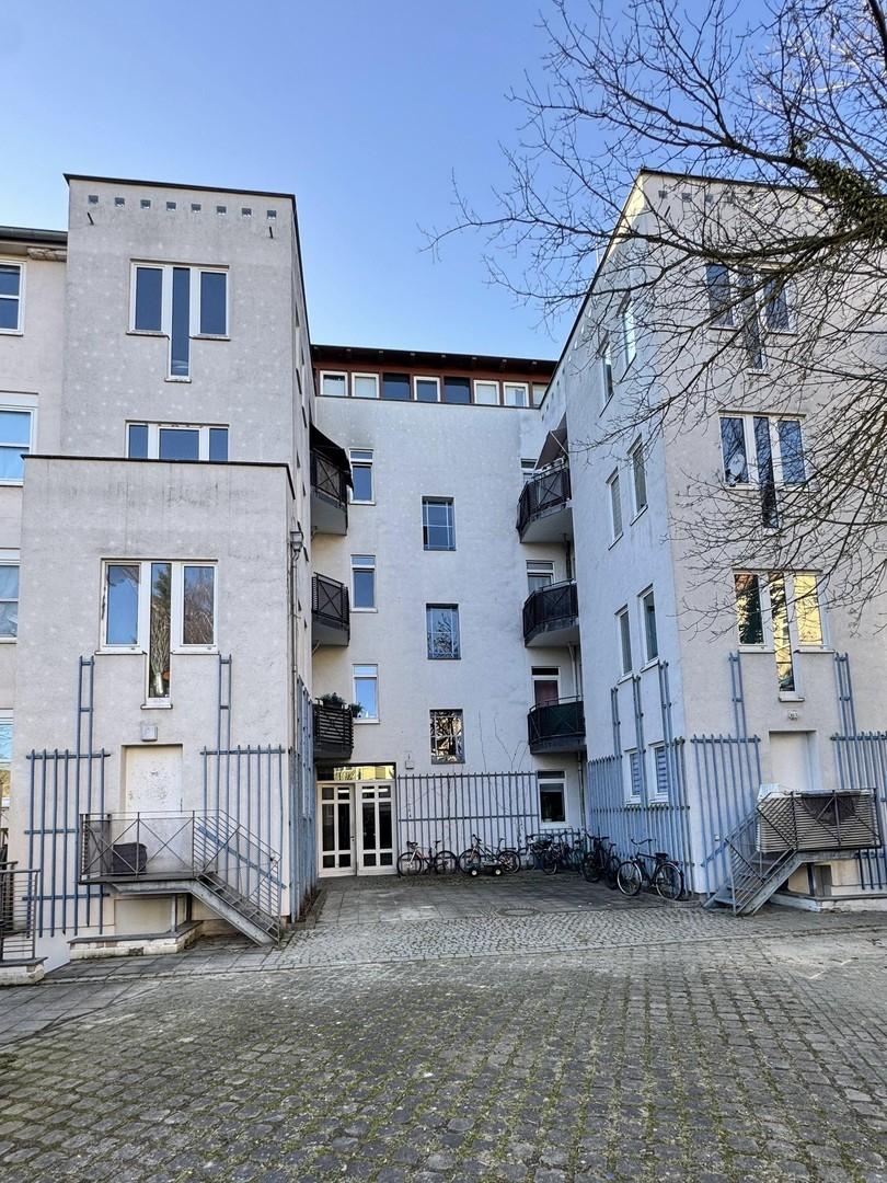 Rückwärtige Ansicht
