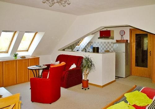 Ferienwohnung 2 OG links