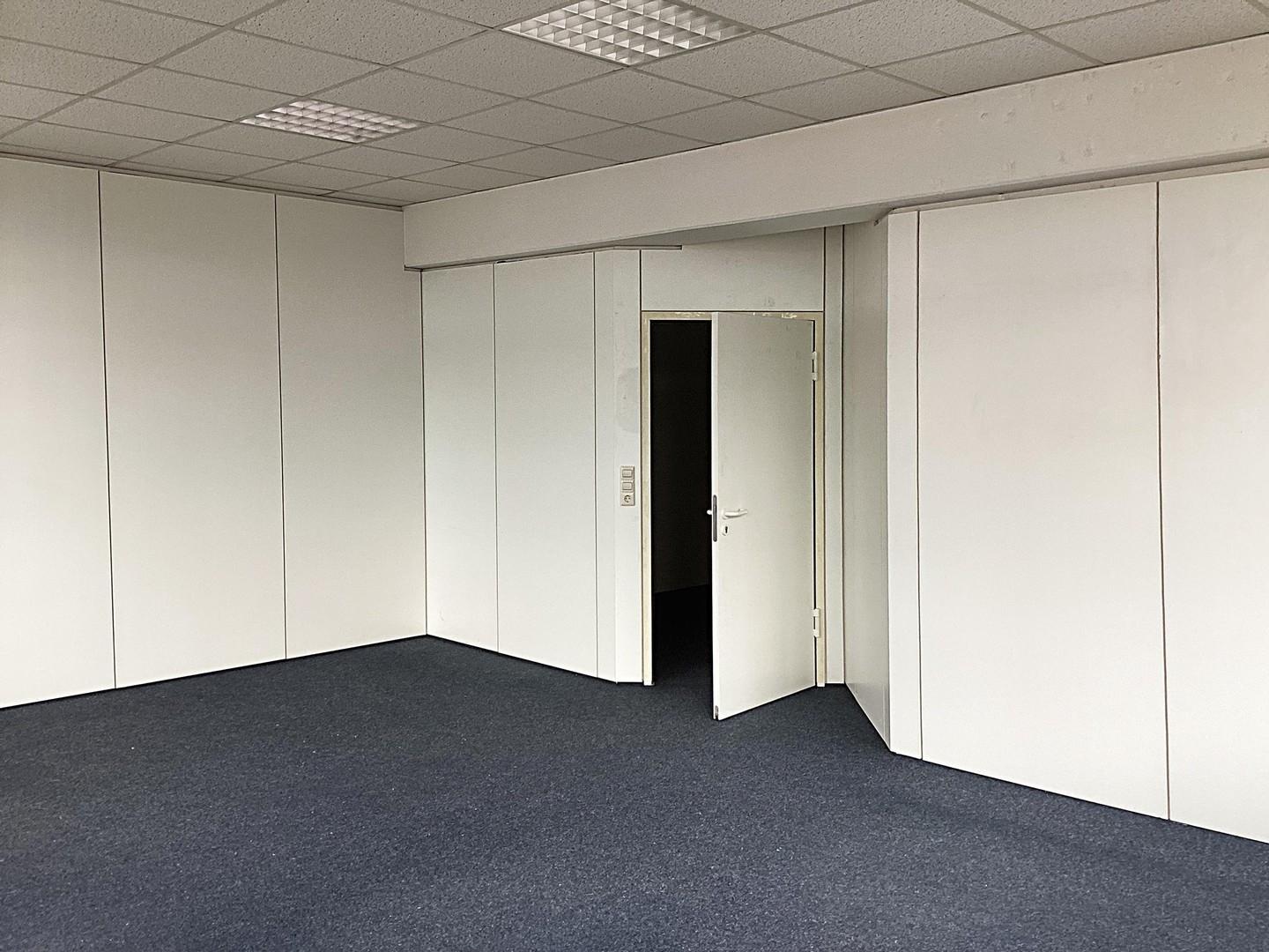 Helles Büro