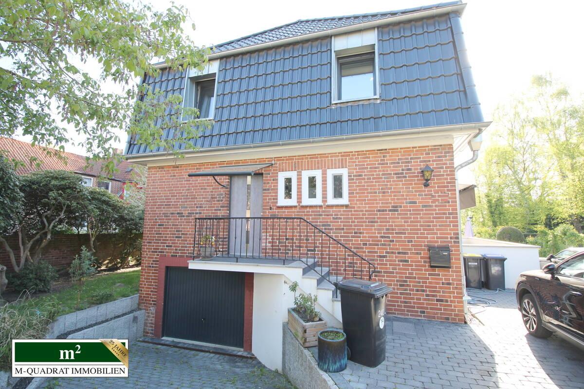 Eingangsbereich Villa mit Tiefgarage
