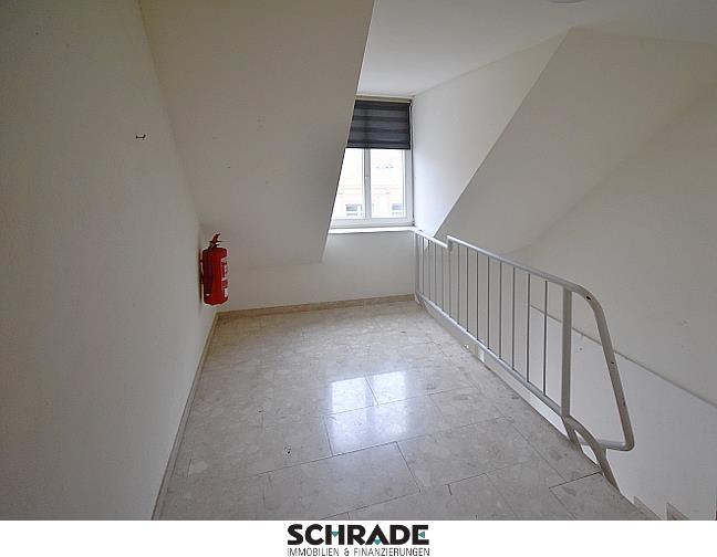 ...gepflegtes Treppenhaus