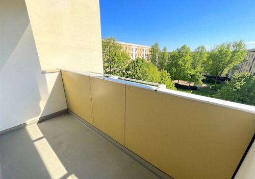 hofseitiger Balkon