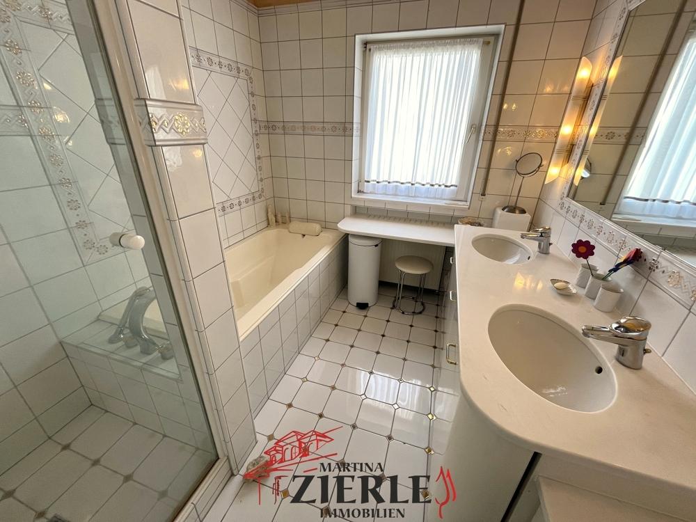 13- Badezimmer EG
