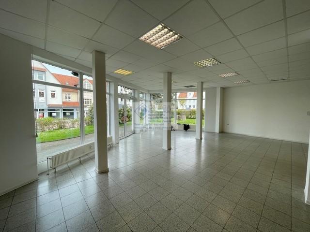 Laden Blick zum Eingang