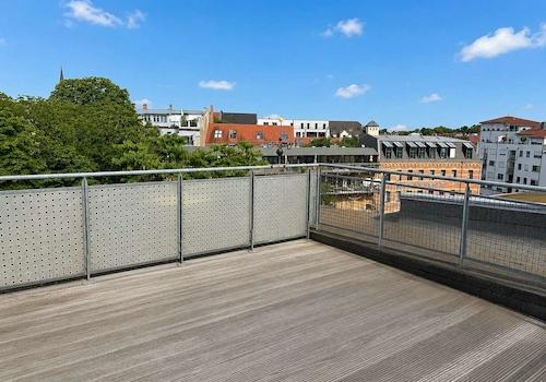 Große Dachterrasse