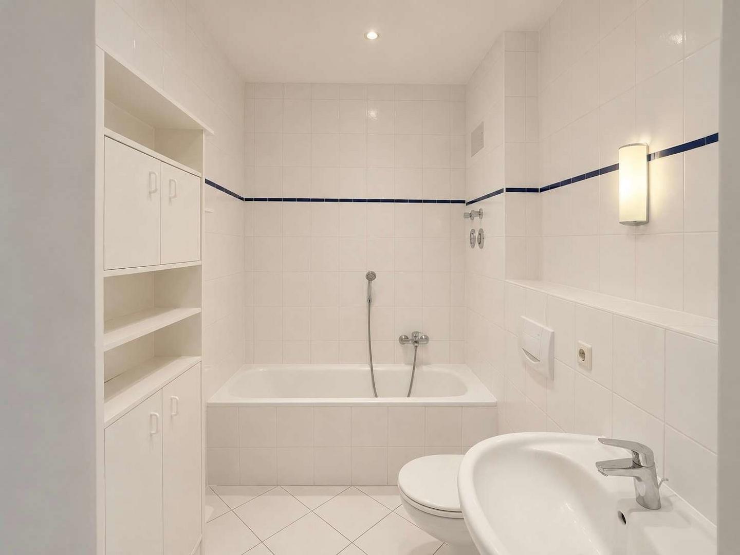 Badezimmer mit Wanne