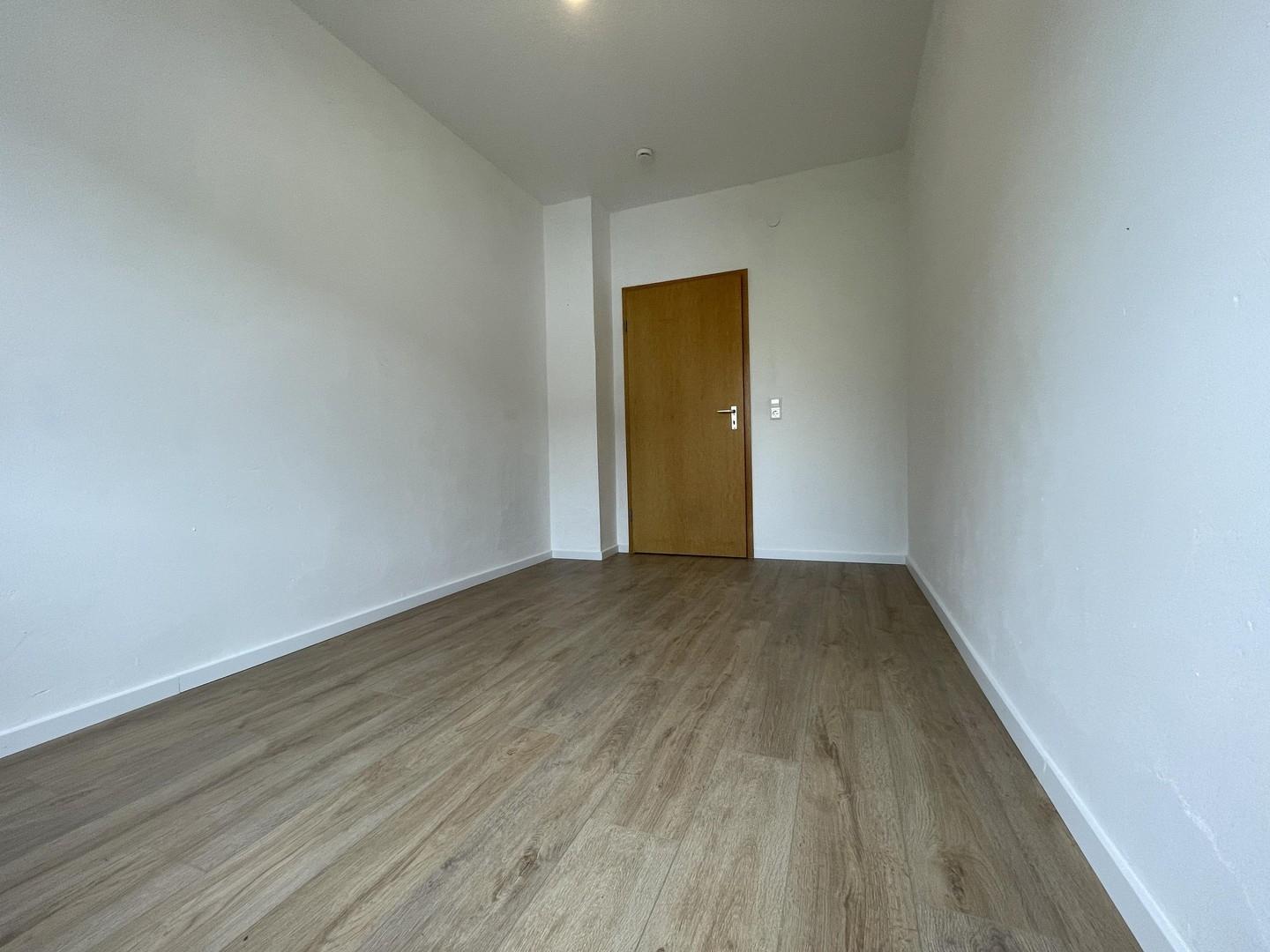 Zimmer 1 Blick Tür