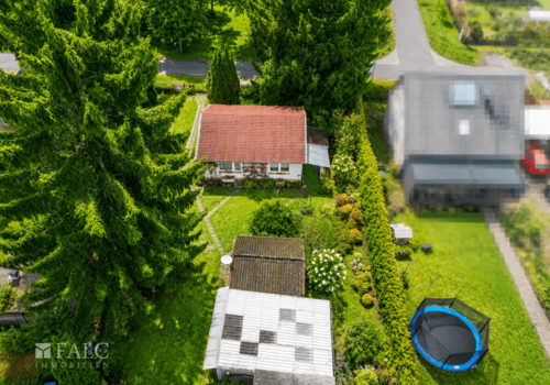 Hausansicht Garten