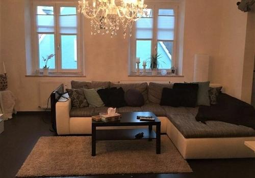 Wohnzimmer 1 mit Deko  