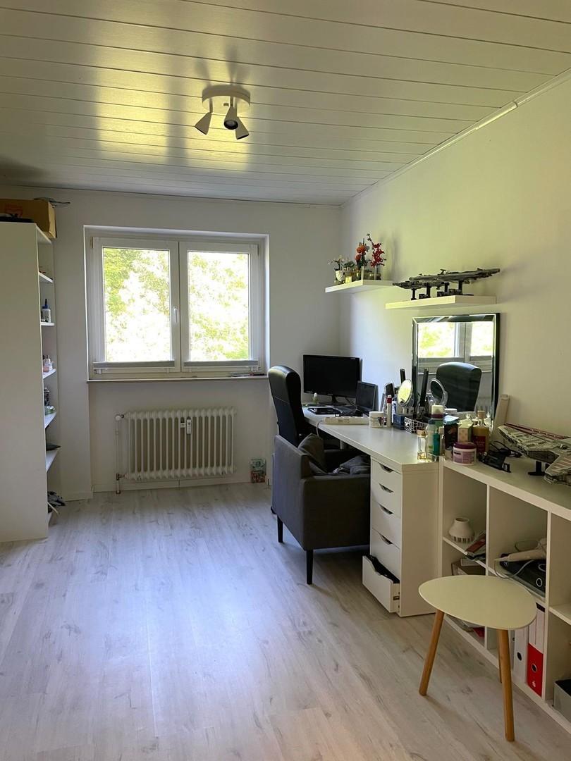 Büro/Kinderzimmer