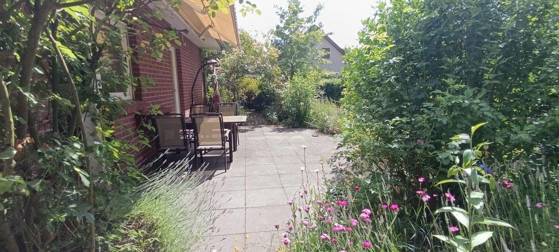 West-Terrasse nach Süden