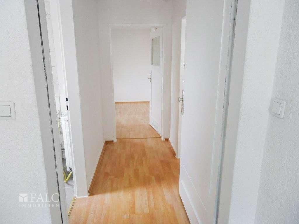 Flur DG Vorderhaus