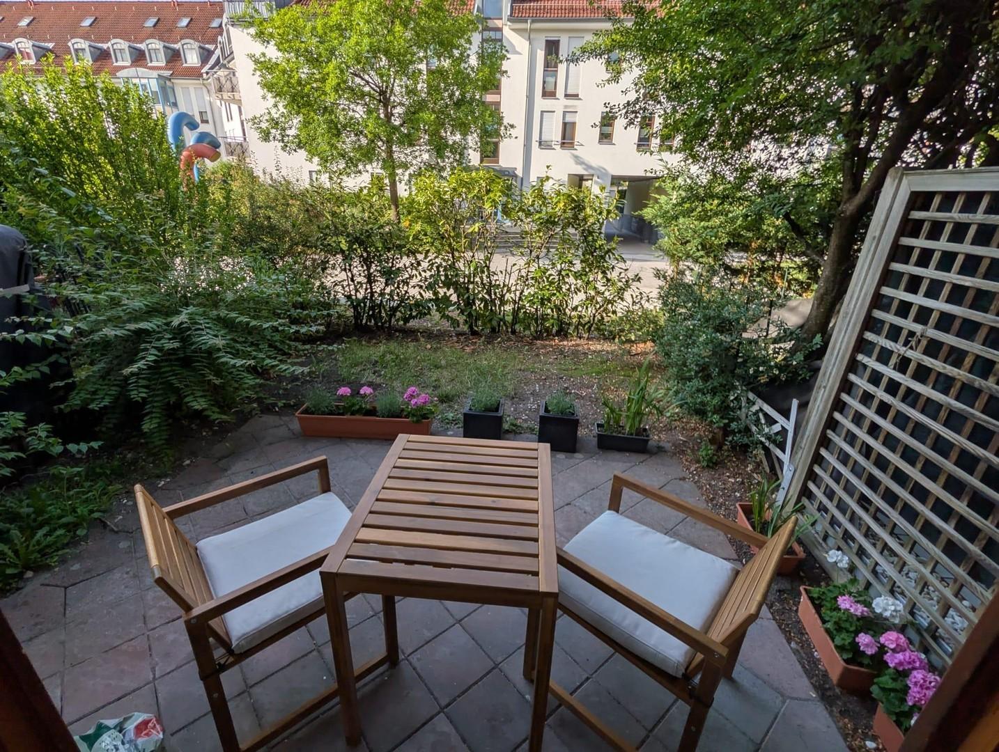 Terrasse mit Blich zum Garten