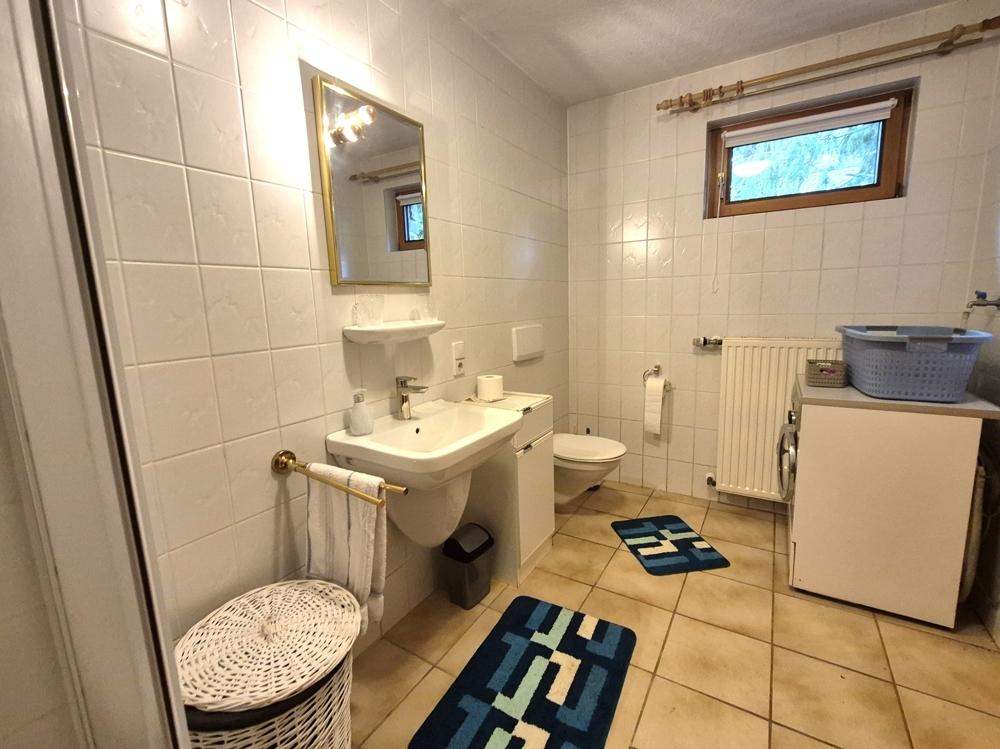 Bad Apartment KG