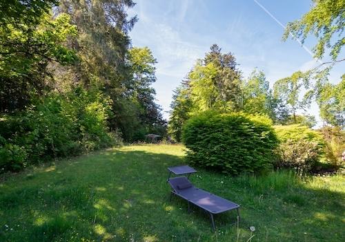 Parkähnliches Grundstück