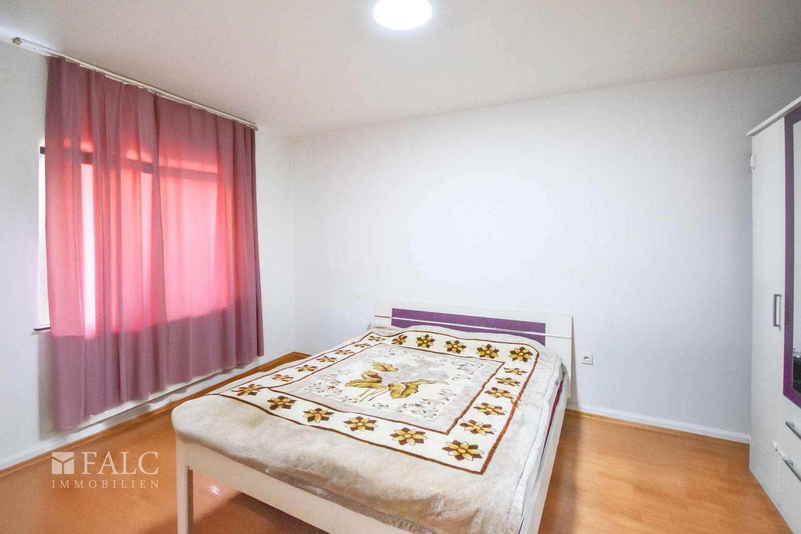 Schlafzimmer 1