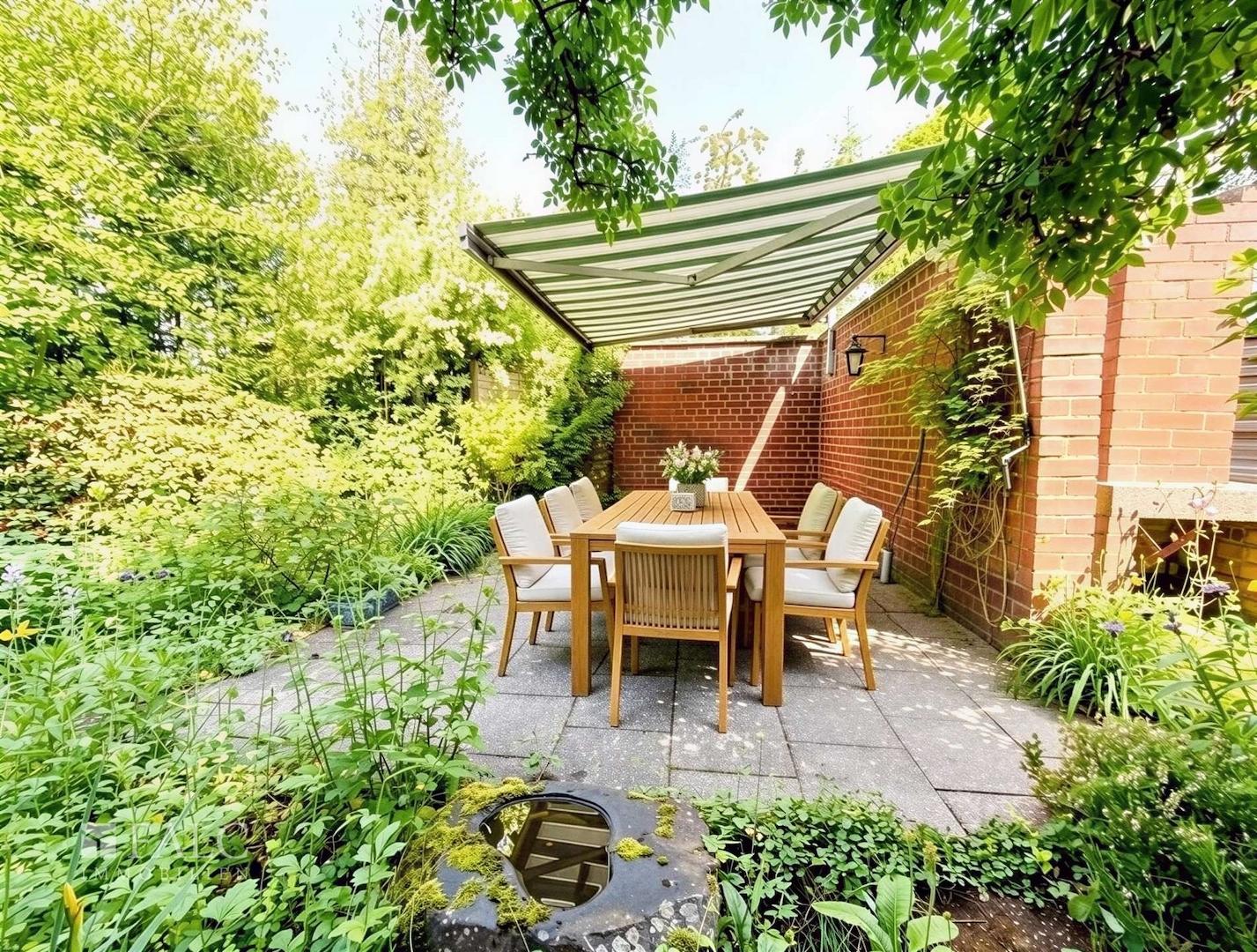 2. Terrasse im Garten