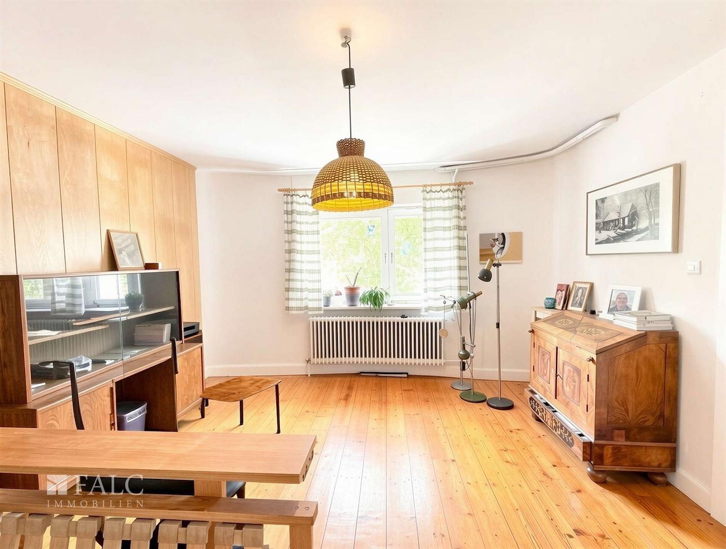Arbeitszimmer UG