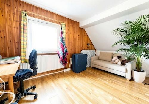 Schlafzimmer DG - (KI generiert)