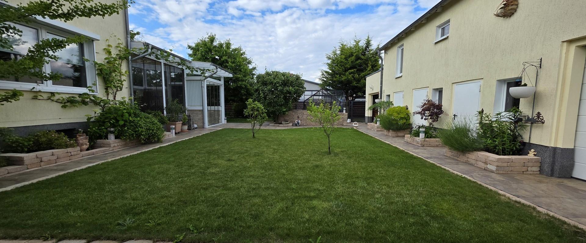 Innenansicht angelegter Garten