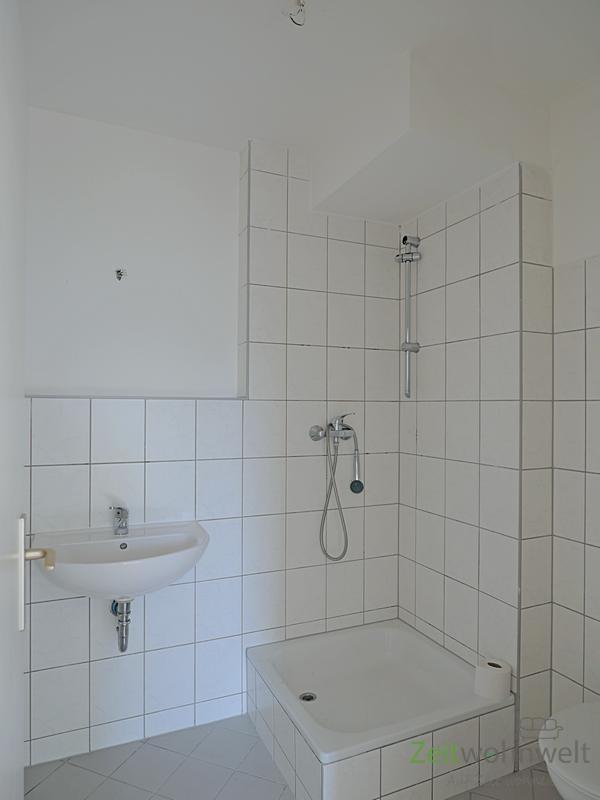 Dusche im Bad