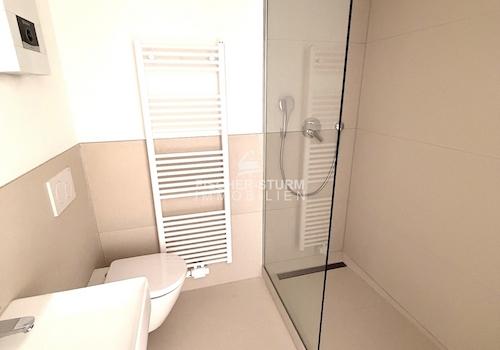 Bad mit Dusche