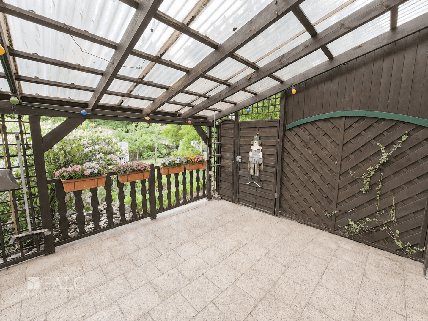 Terrasse überdacht