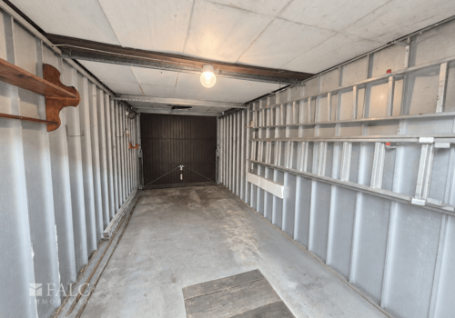 Garage 2