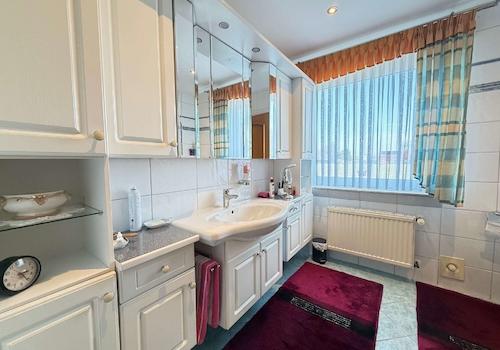 Badezimmer EG