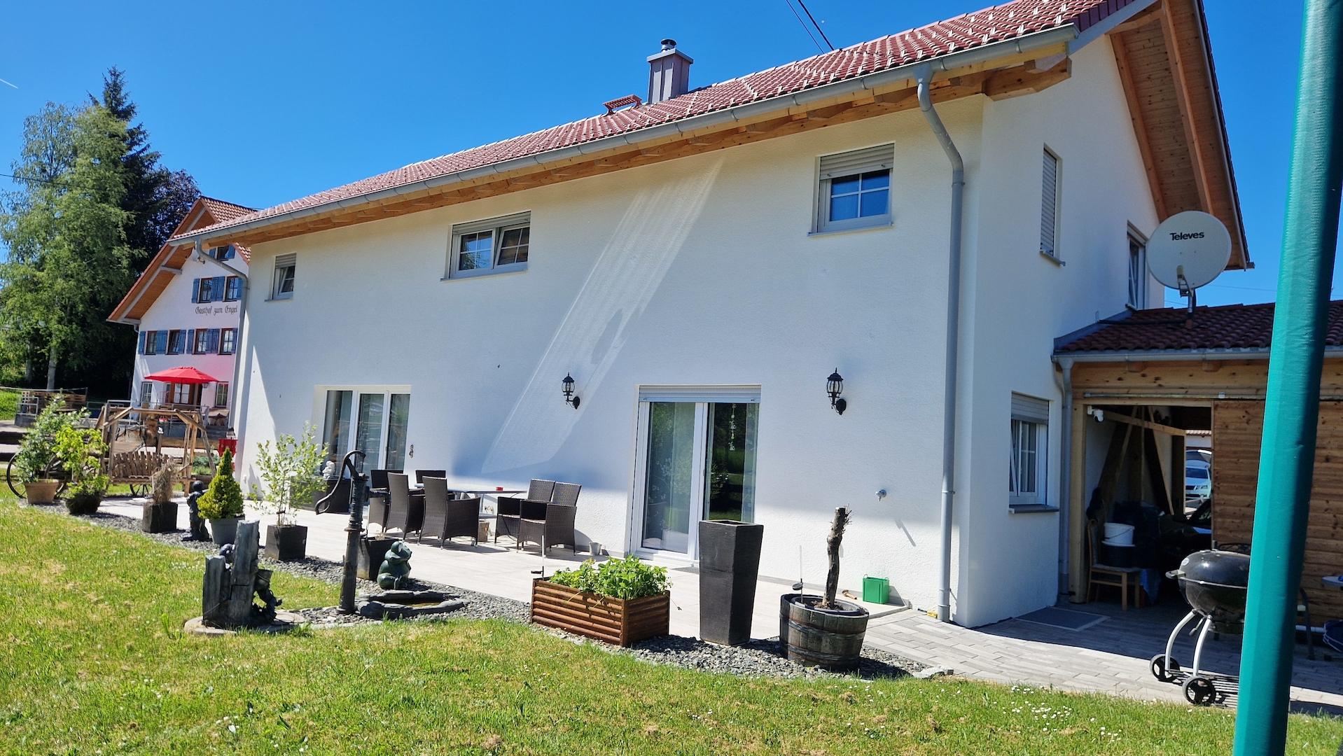 Südansicht mit Terrasse