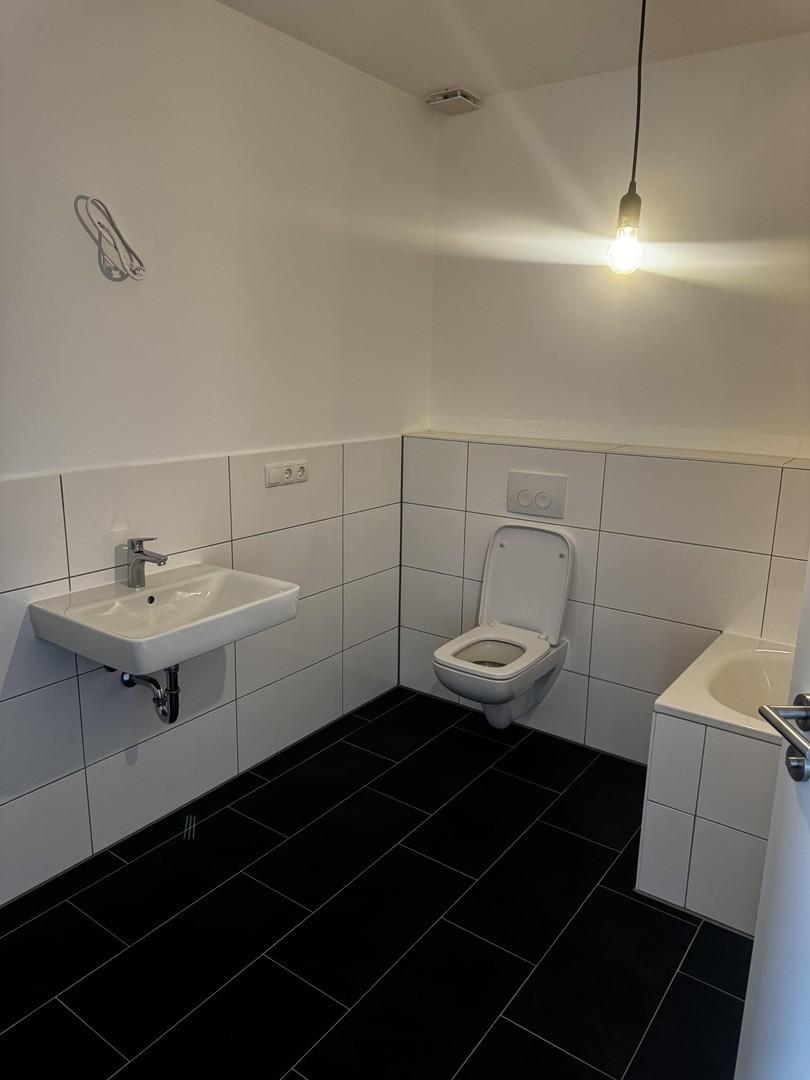 Badezimmer Ansicht 1