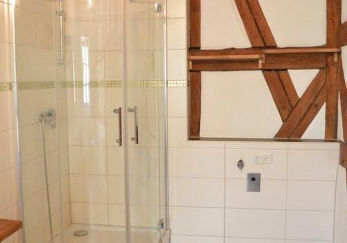 Dusche u. WM-Anschluss 