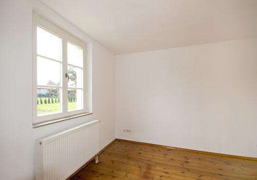 eins der Zimmer Untergeschoss