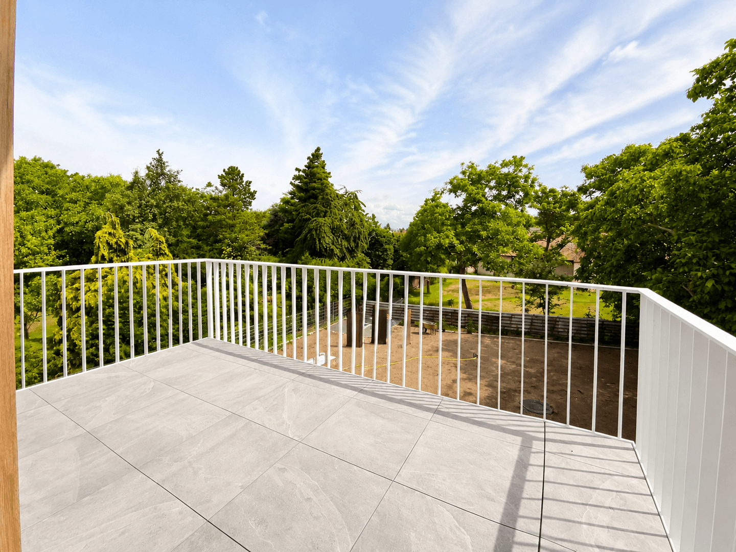 großer Balkon