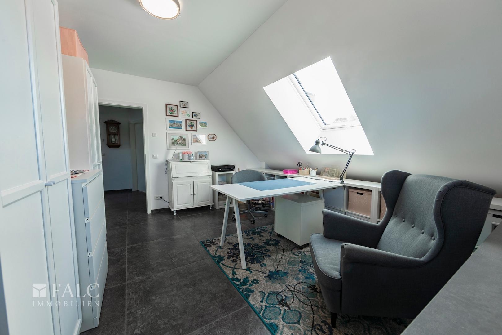 Büro Dachgeschoss