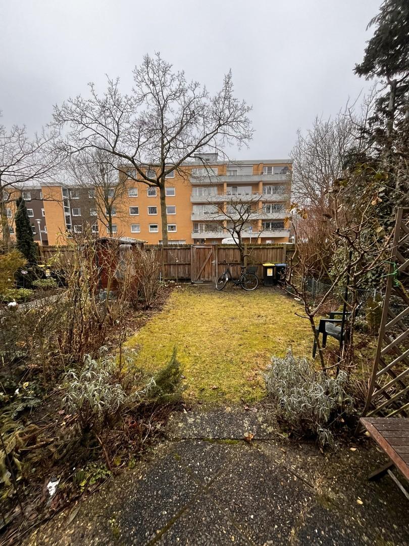 Garten im Winter ohne Laub