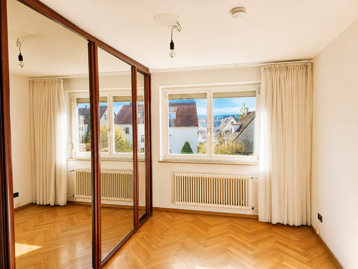 Zimmer 2 OG