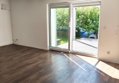 Blick aus WZ in Garten