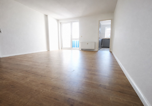 Helles Wohn-/Esszimmer