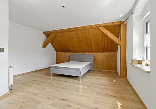 Schlafzimmer DG