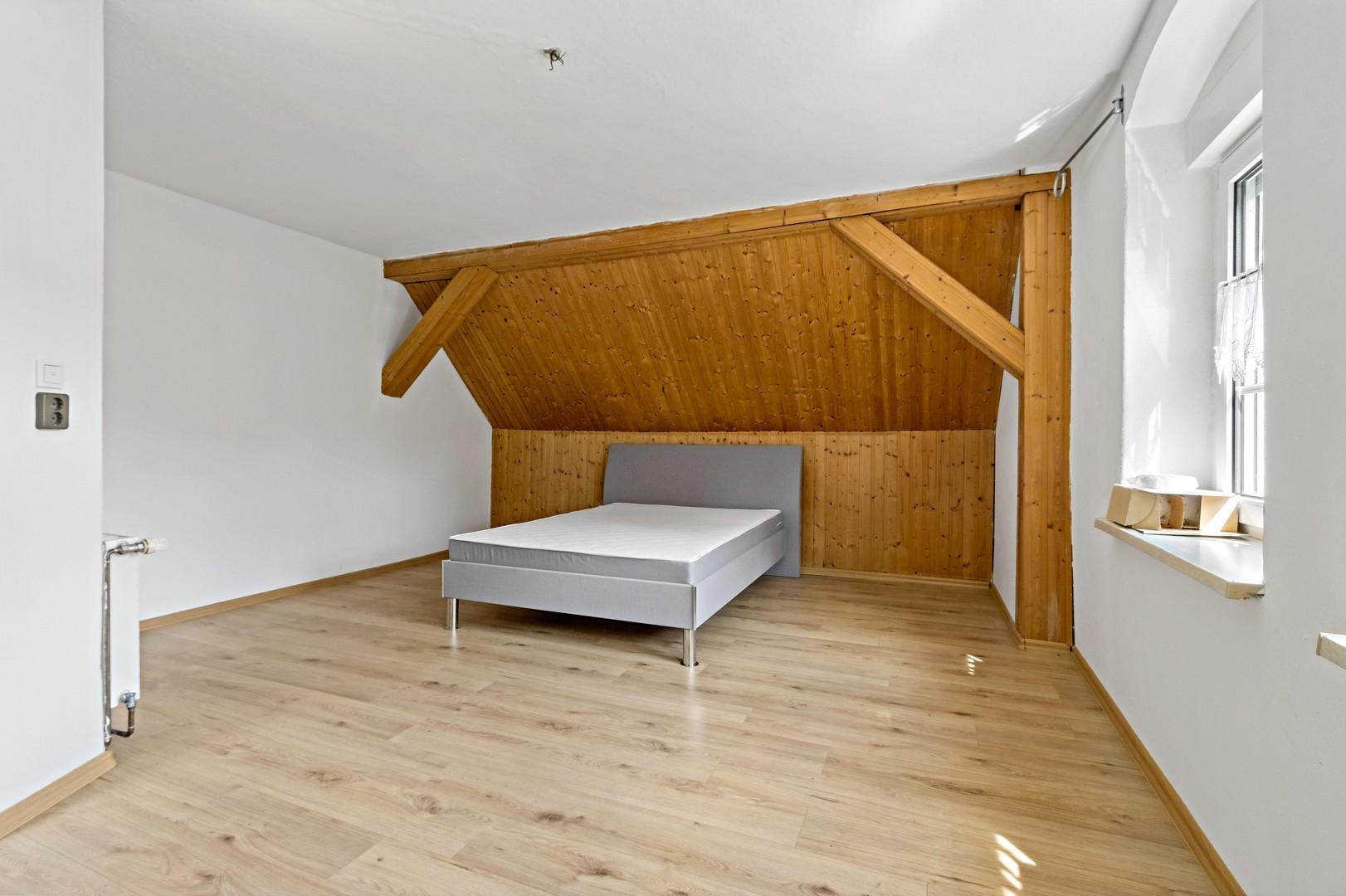 Schlafzimmer DG